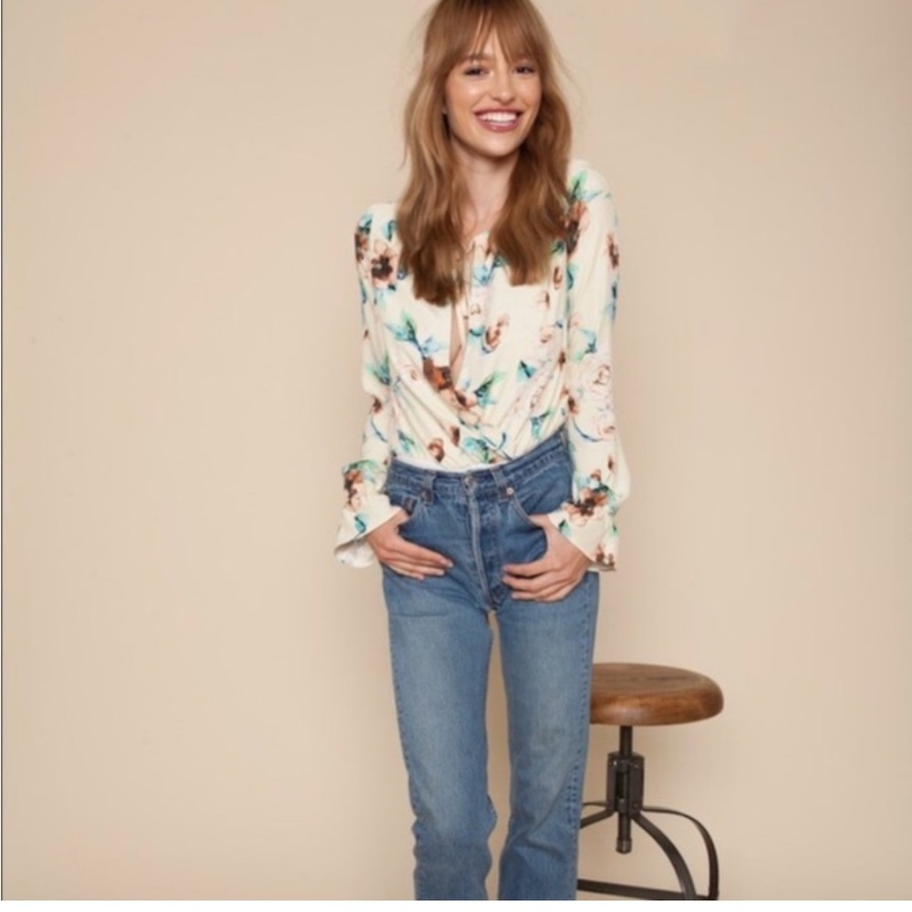 • Stone Cold Fox • Women’s Silk Floral Printed Bodysuit
0 / Fits like a Small